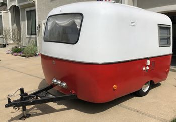 The more or least restored trailer, ready for camping.